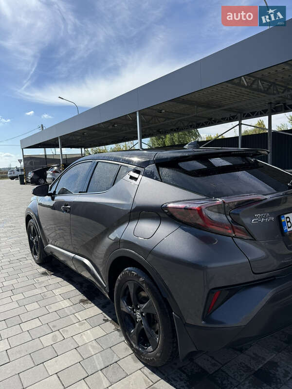 Внедорожник / Кроссовер Toyota C-HR 2018 в Полтаве