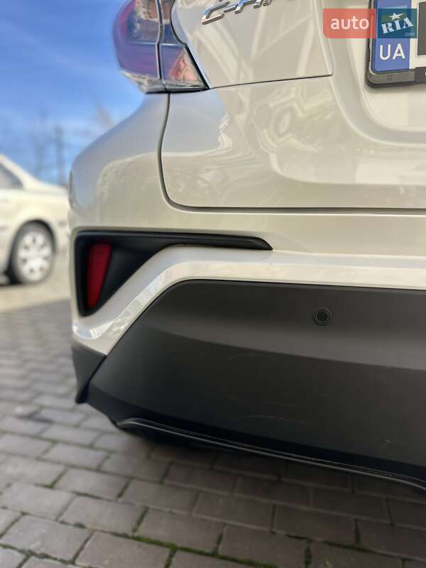 Позашляховик / Кросовер Toyota C-HR 2019 в Одесі