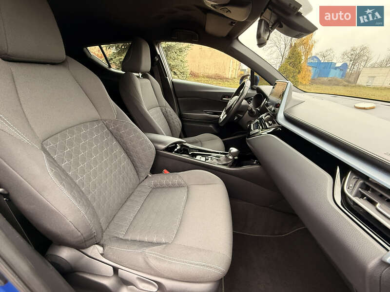 Внедорожник / Кроссовер Toyota C-HR 2020 в Харькове