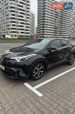 Позашляховик / Кросовер Toyota C-HR 2017 в Києві