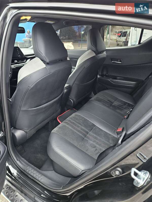 Внедорожник / Кроссовер Toyota C-HR 2021 в Харькове