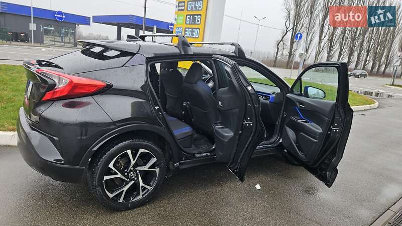 Внедорожник / Кроссовер Toyota C-HR 2021 в Киеве фото 7 Внедорожник / Кроссовер Toyota C-HR 2021 в Киеве