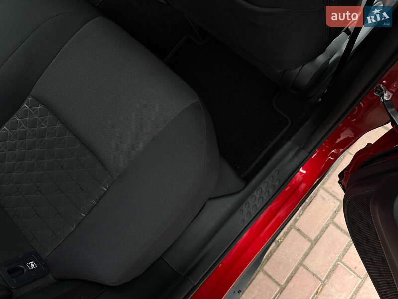 Позашляховик / Кросовер Toyota C-HR 2020 в Одесі фото 59 Позашляховик / Кросовер Toyota C-HR 2020 в Одесі