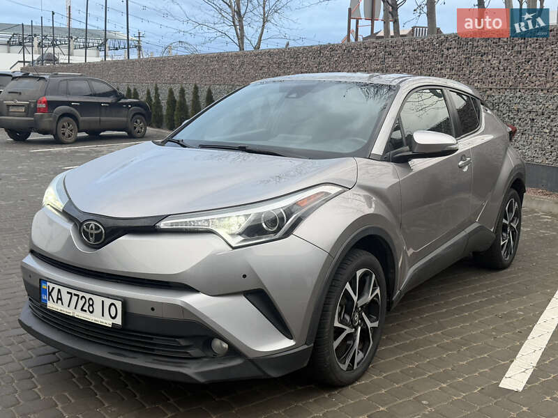 Позашляховик / Кросовер Toyota C-HR 2017 в Житомирі