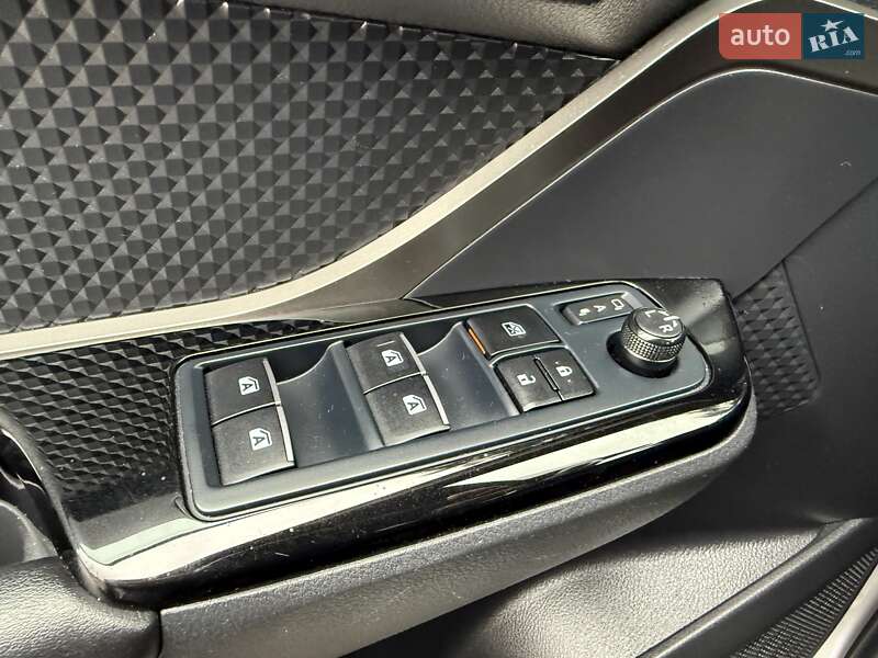 Внедорожник / Кроссовер Toyota C-HR 2019 в Одессе