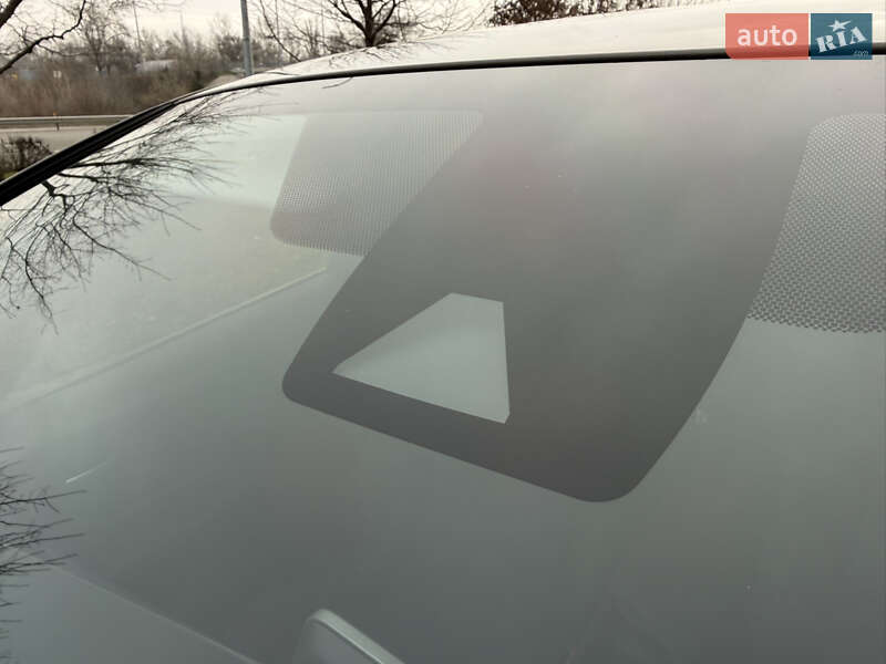 Позашляховик / Кросовер Toyota C-HR 2021 в Києві фото 17 Позашляховик / Кросовер Toyota C-HR 2021 в Києві