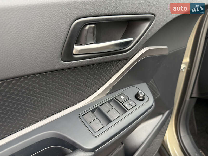 Позашляховик / Кросовер Toyota C-HR 2021 в Києві фото 32 Позашляховик / Кросовер Toyota C-HR 2021 в Києві