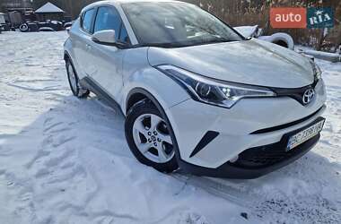 Внедорожник / Кроссовер Toyota C-HR 2017 в Львове