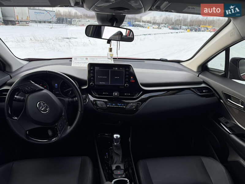 Внедорожник / Кроссовер Toyota C-HR 2020 в Львове