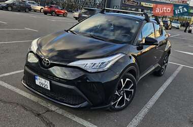 Внедорожник / Кроссовер Toyota C-HR 2021 в Киеве