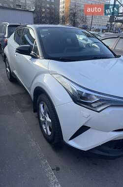 Внедорожник / Кроссовер Toyota C-HR 2018 в Львове