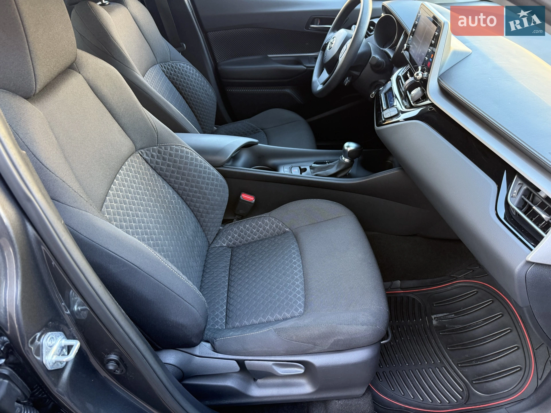 2020 Toyota C-HR - мініатюра 21