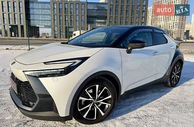 Позашляховик / Кросовер Toyota C-HR 2024 в Києві