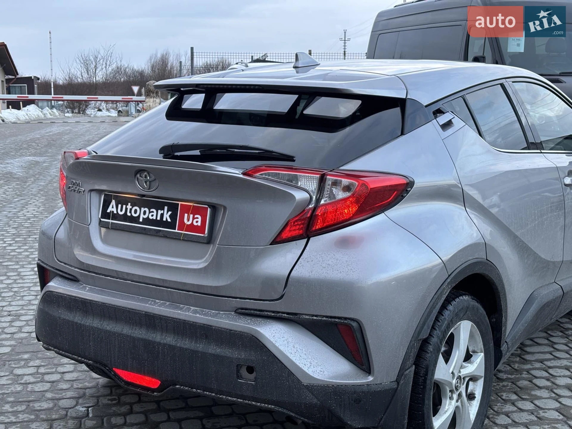 2016 Toyota C-HR - мініатюра 12