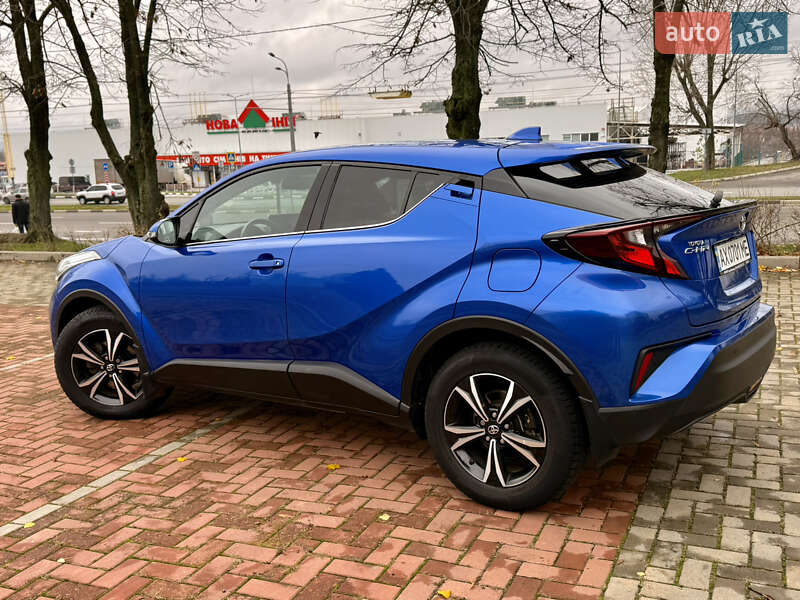 Внедорожник / Кроссовер Toyota C-HR 2020 в Харькове