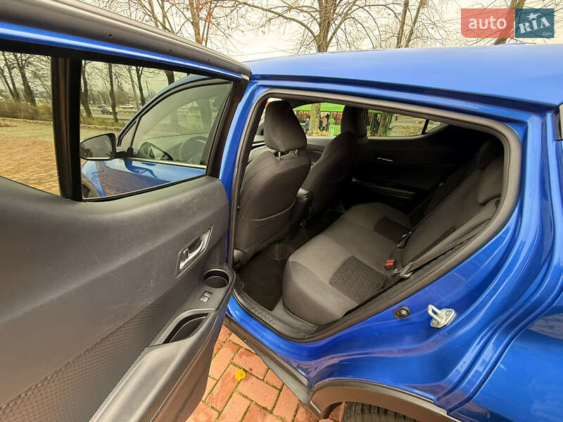 Внедорожник / Кроссовер Toyota C-HR 2020 в Харькове