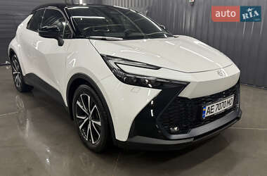 Позашляховик / Кросовер Toyota C-HR 2024 в Дніпрі