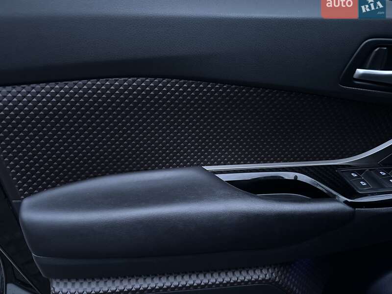 Позашляховик / Кросовер Toyota C-HR 2017 в Києві