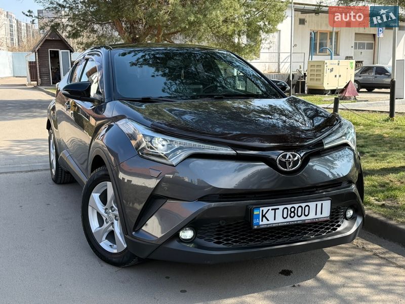Внедорожник / Кроссовер Toyota C-HR 2018 в Ивано-Франковске