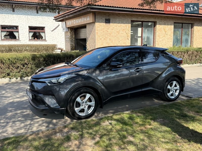 Внедорожник / Кроссовер Toyota C-HR 2018 в Ивано-Франковске