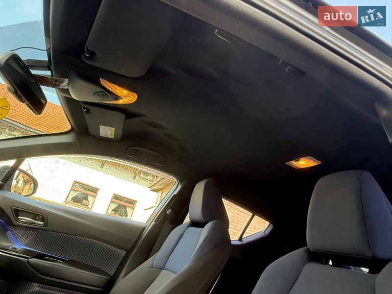 Внедорожник / Кроссовер Toyota C-HR 2018 в Ивано-Франковске