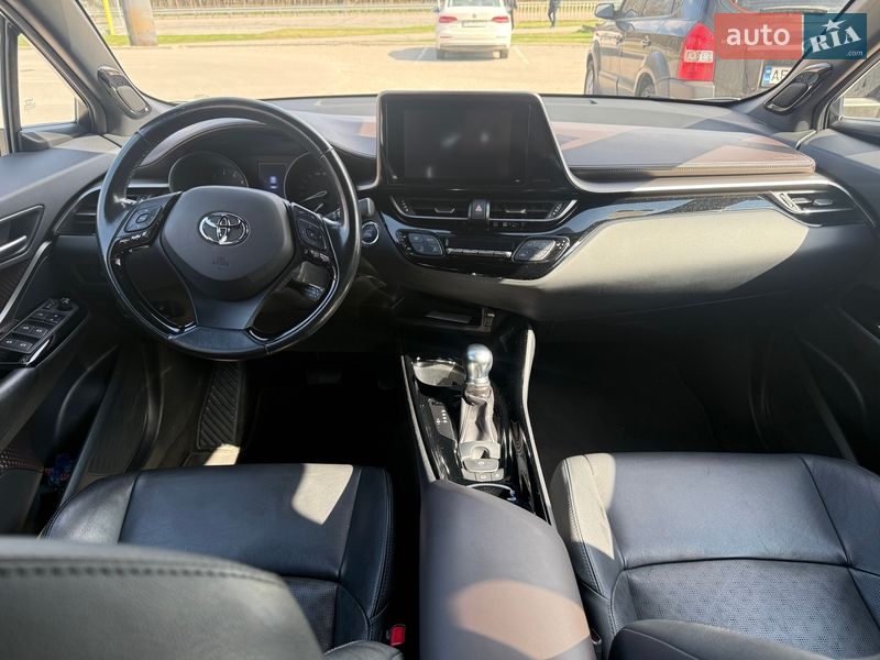Внедорожник / Кроссовер Toyota C-HR 2018 в Днепре