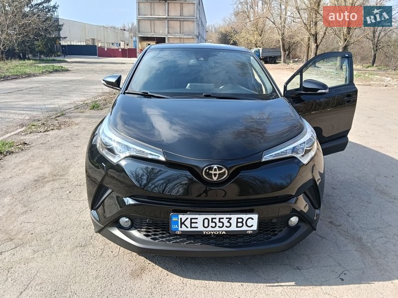 Внедорожник / Кроссовер Toyota C-HR 2017 в Кривом Роге