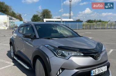 Внедорожник / Кроссовер Toyota C-HR 2019 в Ивано-Франковске