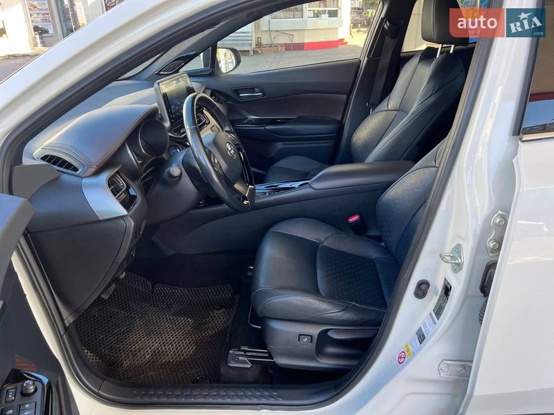 Позашляховик / Кросовер Toyota C-HR 2018 в Одесі