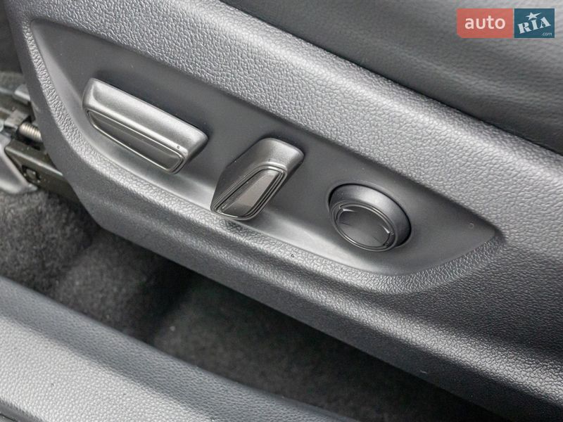 Внедорожник / Кроссовер Toyota C-HR 2025 в Днепре фото 23 Внедорожник / Кроссовер Toyota C-HR 2025 в Днепре