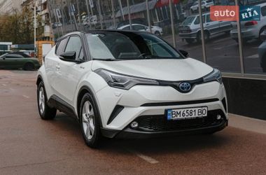 Внедорожник / Кроссовер Toyota C-HR 2018 в Киеве