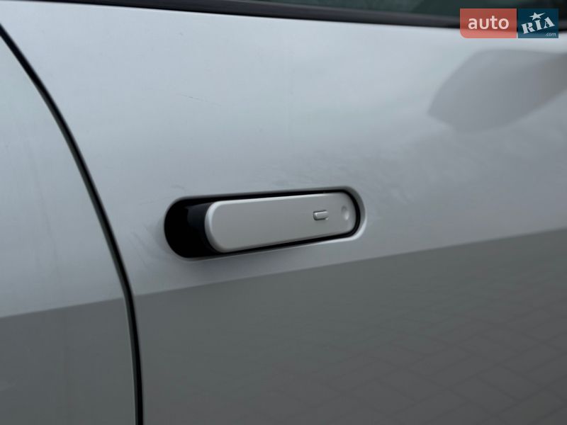 Внедорожник / Кроссовер Toyota C-HR 2024 в Луцке