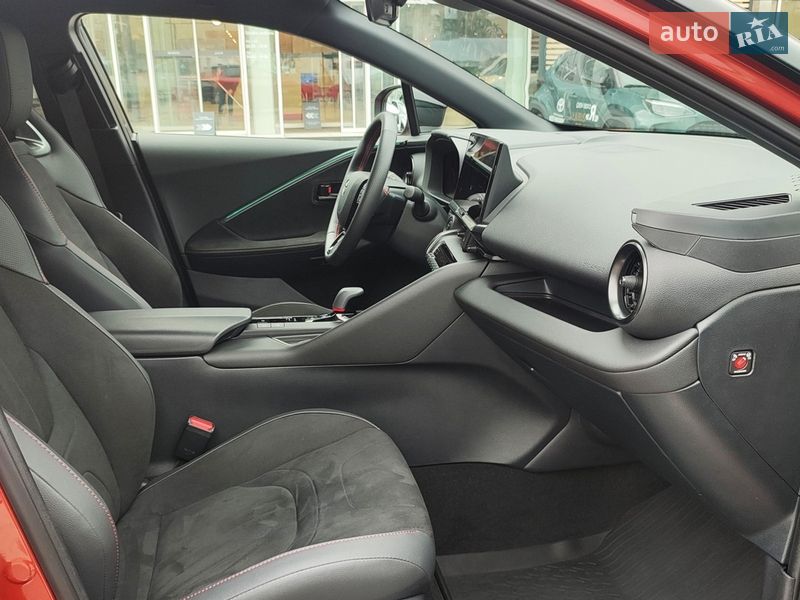 Внедорожник / Кроссовер Toyota C-HR 2025 в Киеве