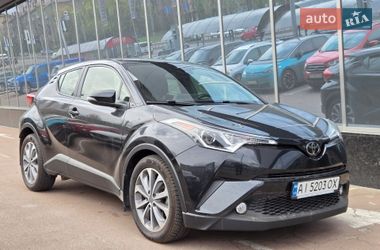 Внедорожник / Кроссовер Toyota C-HR 2018 в Киеве