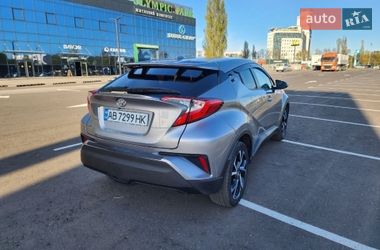 Позашляховик / Кросовер Toyota C-HR 2018 в Києві