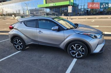 Позашляховик / Кросовер Toyota C-HR 2018 в Києві