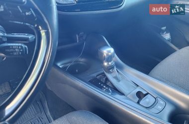 Позашляховик / Кросовер Toyota C-HR 2018 в Києві