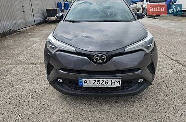 Внедорожник / Кроссовер Toyota C-HR 2018 в Гореничах