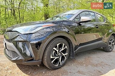 Внедорожник / Кроссовер Toyota C-HR 2020 в Киеве
