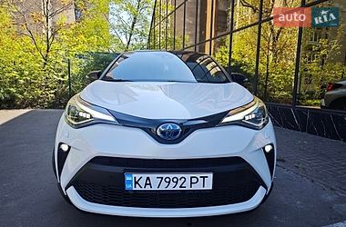 Позашляховик / Кросовер Toyota C-HR 2022 в Києві