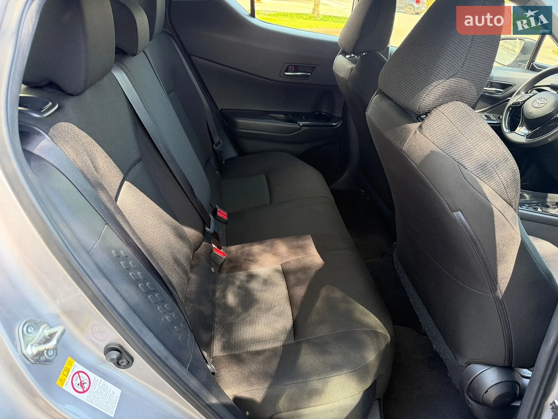 2019 Toyota C-HR - мініатюра 24