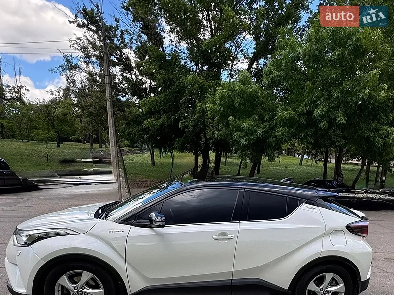 Toyota C-HR 2018 VIN NMTKZ4BXX0R133201 фото оголошення 4 з 45
