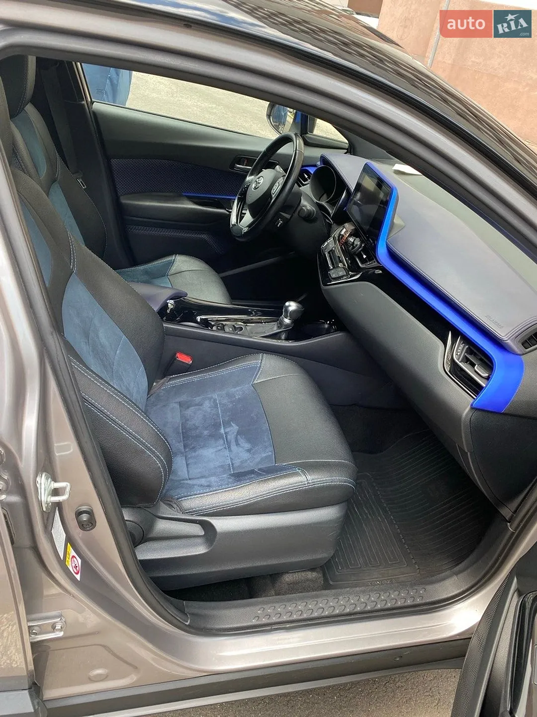 2017 Toyota C-HR - мініатюра 7