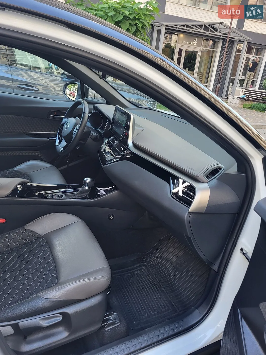 2022 Toyota C-HR - мініатюра 6