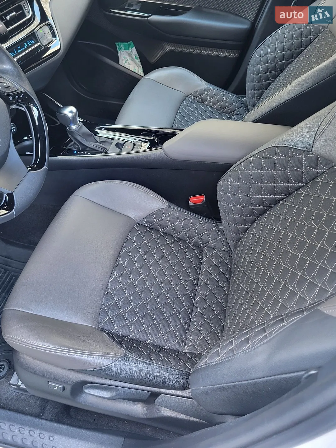 2022 Toyota C-HR - мініатюра 10