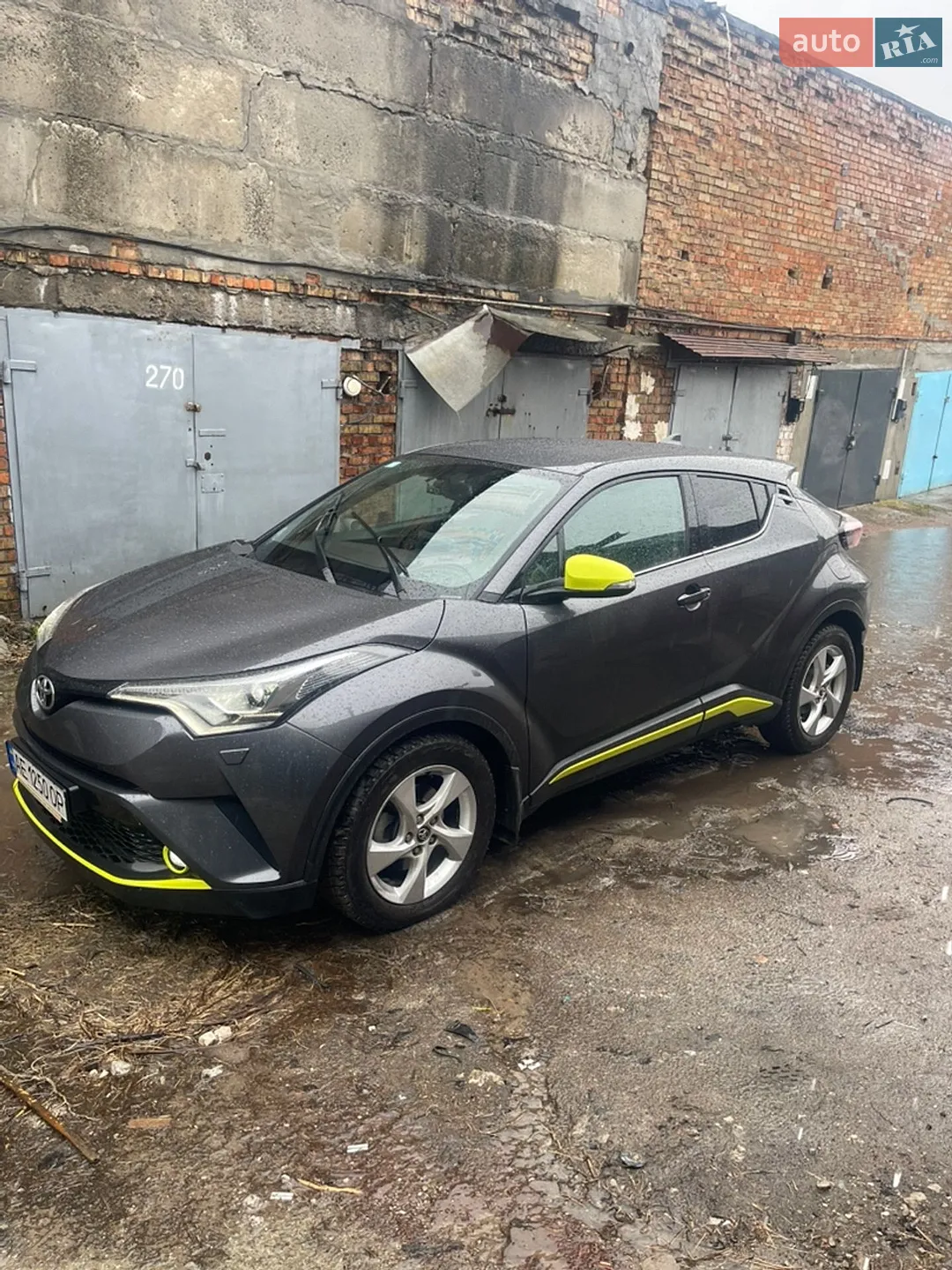 2017 Toyota C-HR - мініатюра 2
