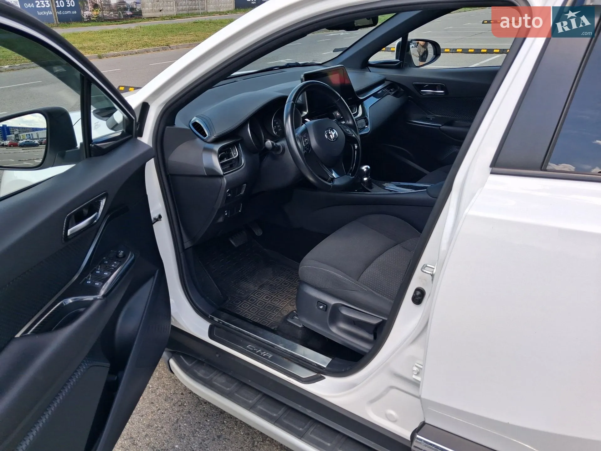 2018 Toyota C-HR - мініатюра 30