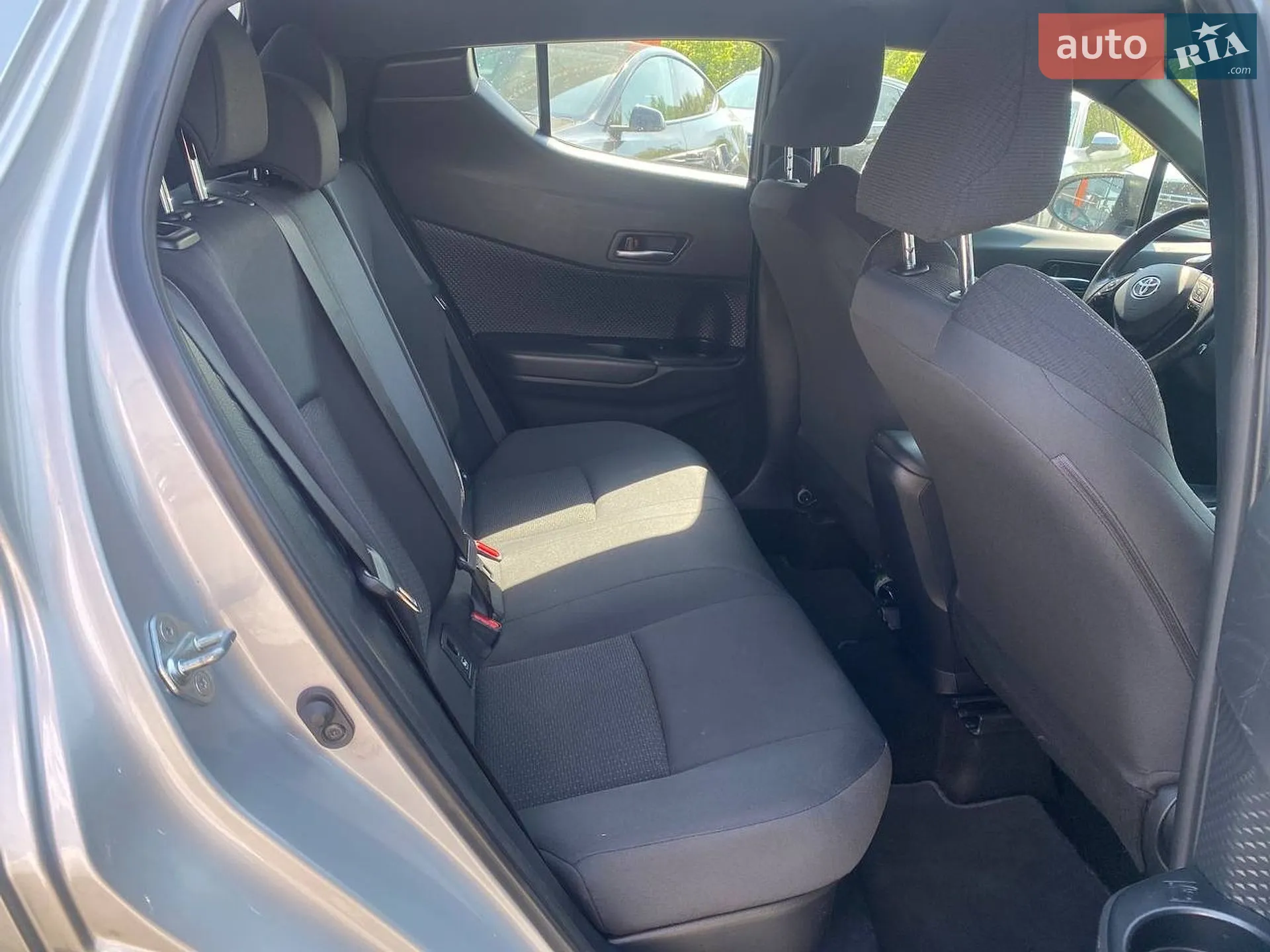 2019 Toyota C-HR - мініатюра 23