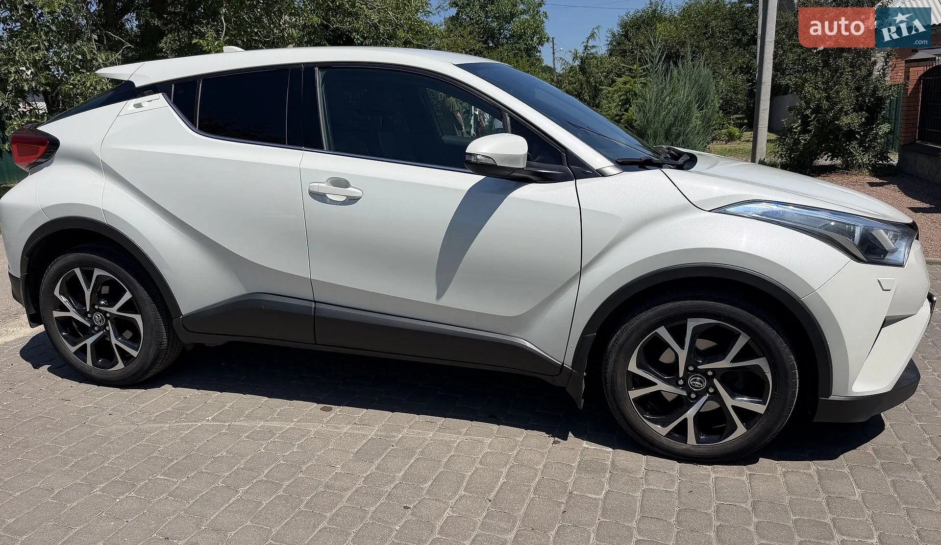 2016 Toyota C-HR - мініатюра 4