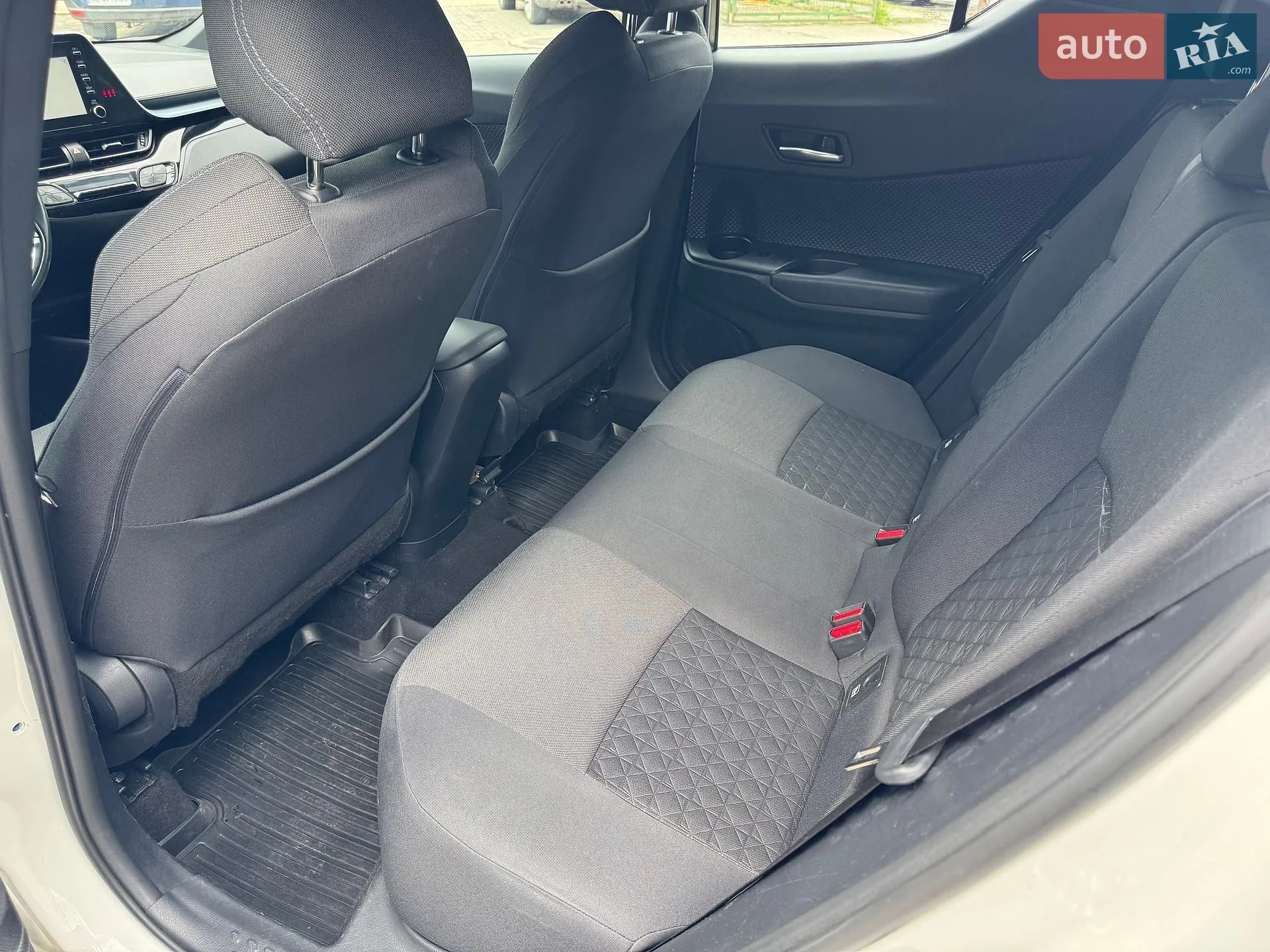 2021 Toyota C-HR - мініатюра 16